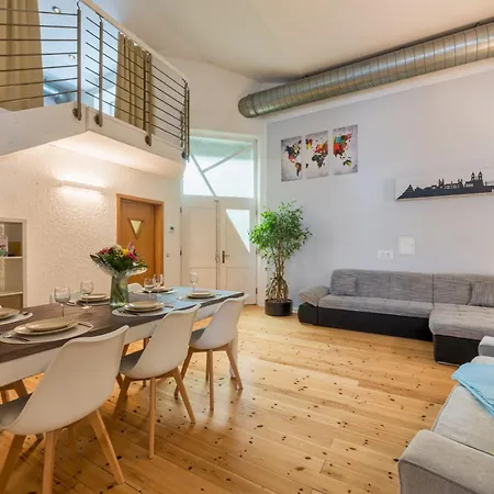 Grosszuegige 140qm Zentral Von Appartement Magdebourg