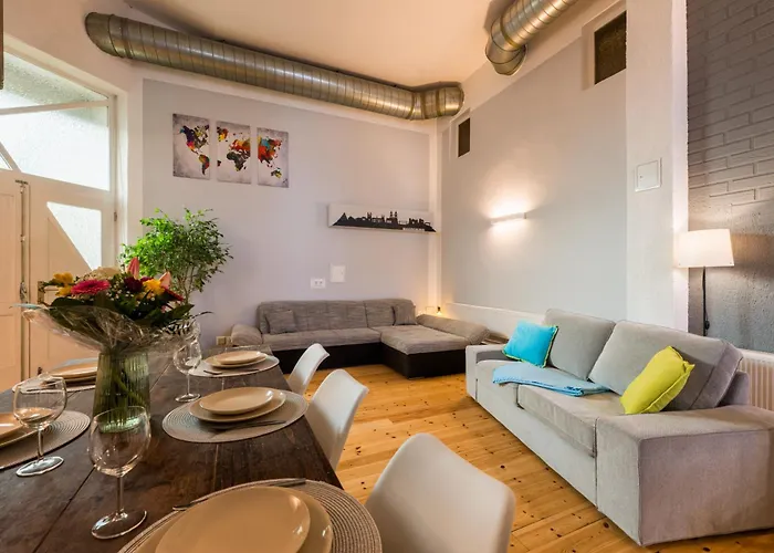 Grosszuegige 140qm Zentral Von Magdeburgo